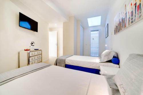 Luxury, large flat with terrace on Vatican Walls, Roma (foto 7)