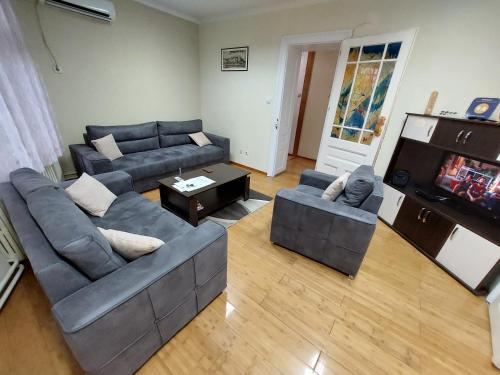 Bukoleon Apartment - image 6