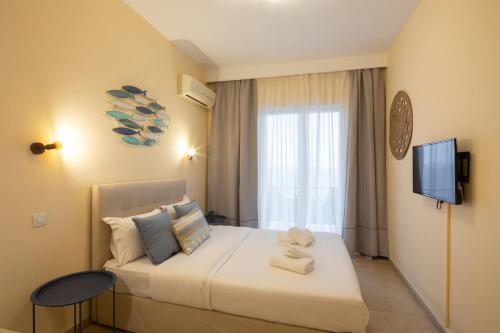Aurora Beach Hotel - main image