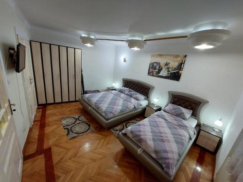 Bukoleon Apartment - image 13