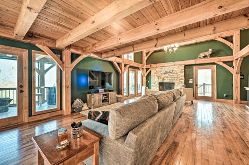 Gorgeous Franklin Getaway with Deck, Mountain Views! in Franklin, USA
