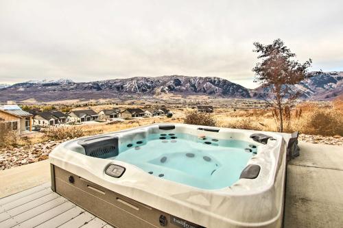 Eden Home w/ Stunning View ~ 6 Mi to Skiing! - Corinne, UT