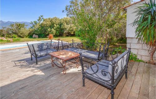 Four-Bedroom Holiday Home in Figari - image 4