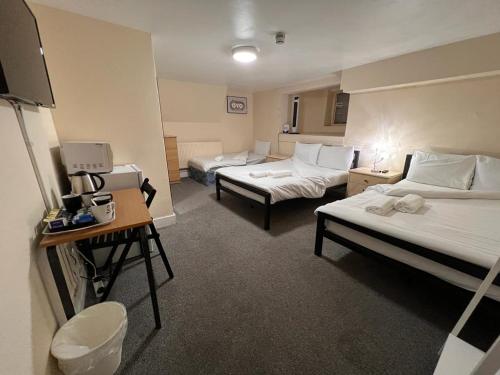 Stratford Hotel - image 10