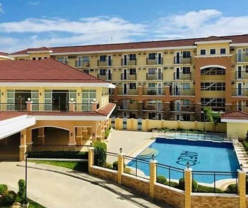 Exterior view, AR02 1BEDROOM Condo Unit with Free Pool, HBO, Netflix & WiFi near Suha vill