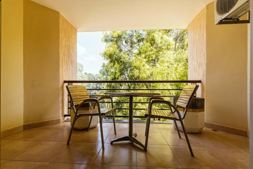 מרפסת, Mbale Resort Hotel in Mbale