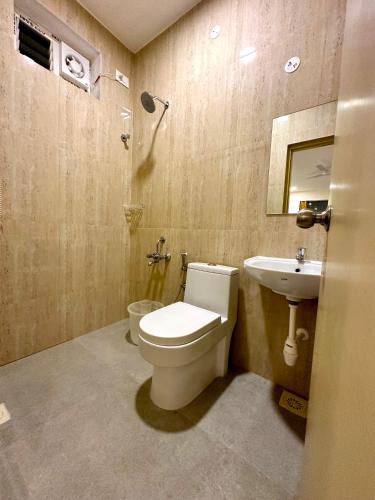 Family Room image 1