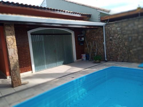 Casa na quadra da Praia de Peruíbe