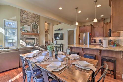 Big Boulder Mountain Townhome with Lake Club Access! - image 29