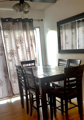Spacious Room Central to Everything