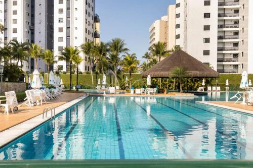 Riviera São Lourenço, cond Acqua! 30 seg da praia - lindo apto com wifi e ar condicionado