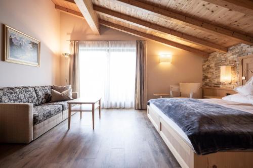 Hotel Baumwirt Room Type - Standard Double Room with Balcony