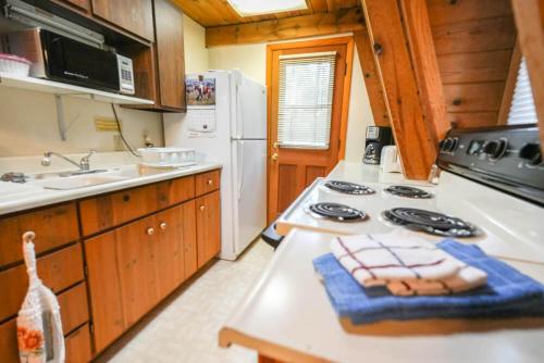 Rustic Cabin 1 - Three Bedroom