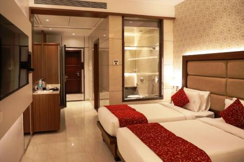 Hotel Gurudev Grand – Bombay/ Mumbai, KY