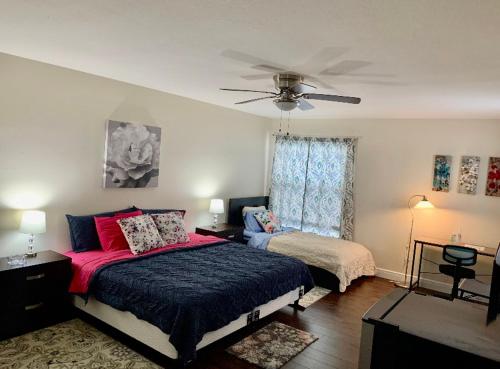 Cozy and spacious family bedroom in Land O’ Lakes