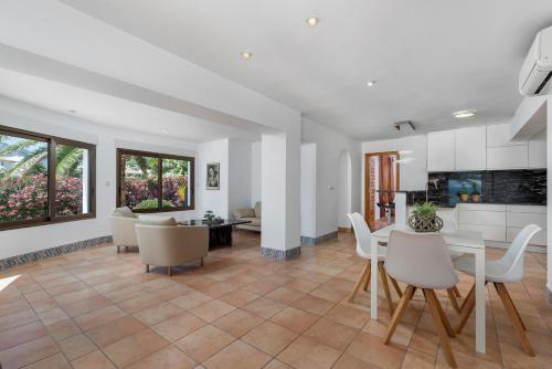 Villa Jaconne - Plusholidays - image 2