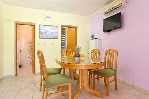 Apartment Marina 5953b - image 5