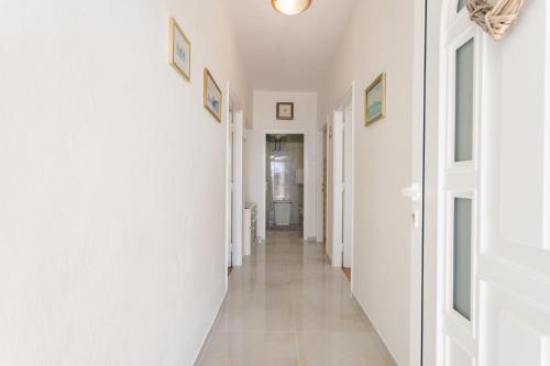 Two-Bedroom Apartment with Terrace and Sea View image 1