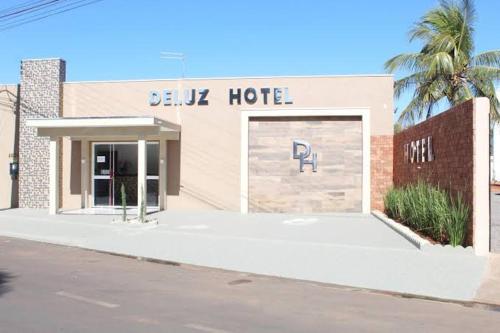 Вход, DELUZ HOTEL in Vila Barbosa