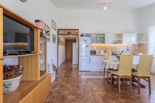 One-Bedroom Apartment with Terrace and Sea View image 10