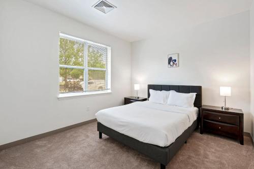 Chic Modern 1BR Apartment by Stay Gia