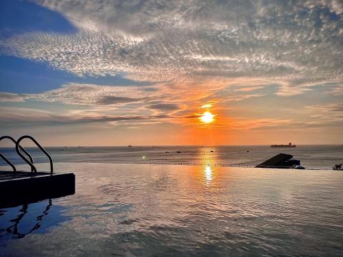 Swimming pool, Fati Boutique Hotel & Apartment in Phường 5