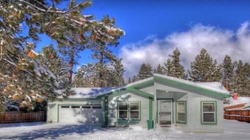 Bluebird Cottage - main image