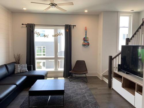 Prime location to all of booming Nashville