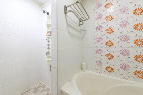 Quad room, private bathroom