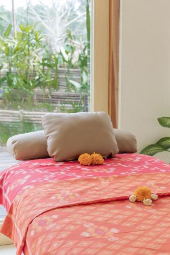 Xanadu Surf & Yoga Boutique Retreat