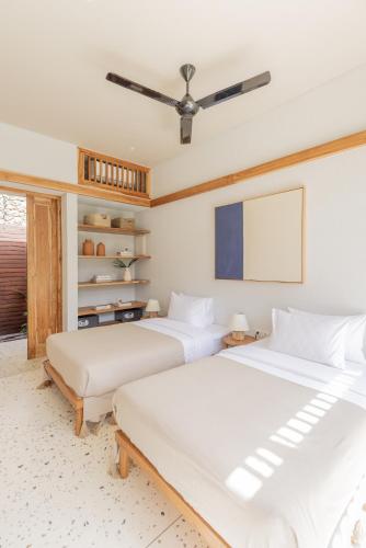 Xanadu Surf & Yoga Boutique Retreat