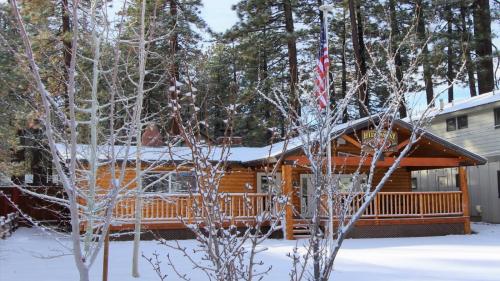 Village Hideaway - main image