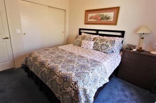 Bluebird Cottage - image 10