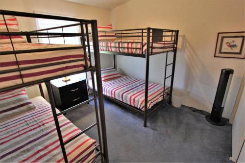 Bluebird Cottage - image 11