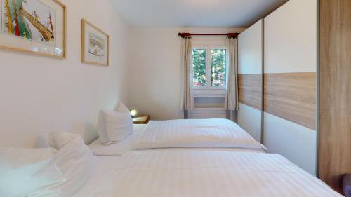 Apartment with Mountain View image 6