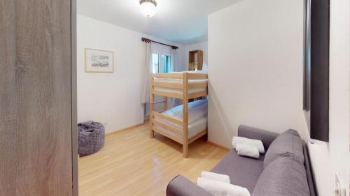 Apartment with Mountain View image 4