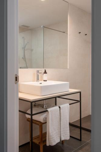 Tetuán 15 Boutique Apartments by Hommyhome - image 5