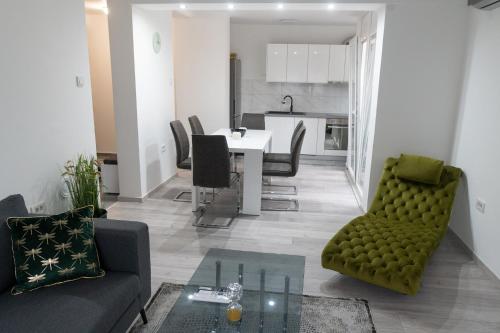 Apartman Škrinjar - Location saisonnière - Slavonski Brod