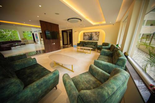 Facilities, juSTa Grand View Resort & Spa, Manali in Gadherni