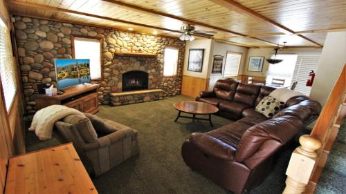 Brownie Retreat B - image 3