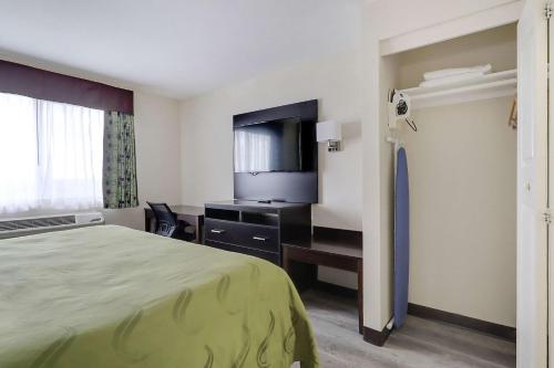 Quality Suites Albuquerque Airport