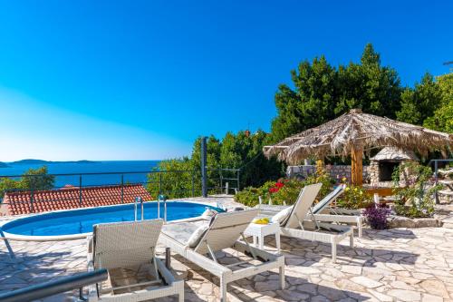 Charming Villa Svagusa with Sea View