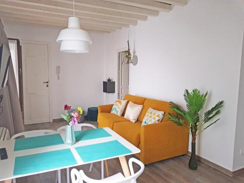 2 bedrooms, 3 beds