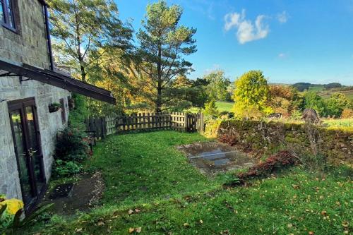 ทัศนียภาพภายนอกโรงแรม, Westdale Cottage, Elton in the Peak District in เอลตัน