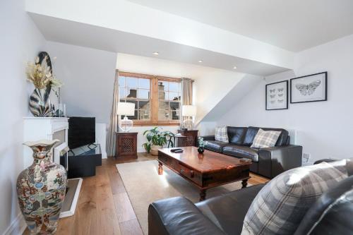 Luxury 3 Bed Royal Mile Apartment, Edinburgh