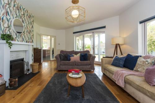 CROYDE LINDENS 4 Bedrooms