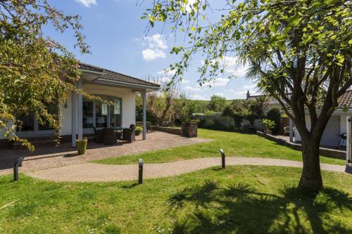 CROYDE LINDENS 4 Bedrooms