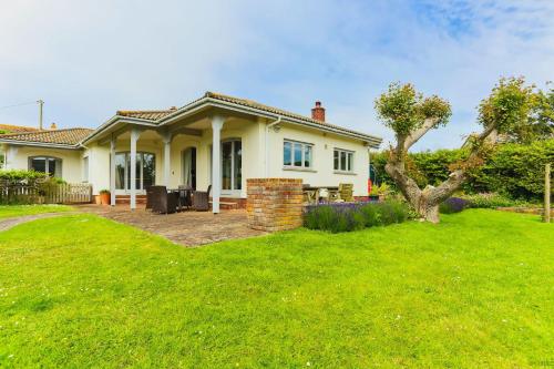 CROYDE LINDENS 4 Bedrooms