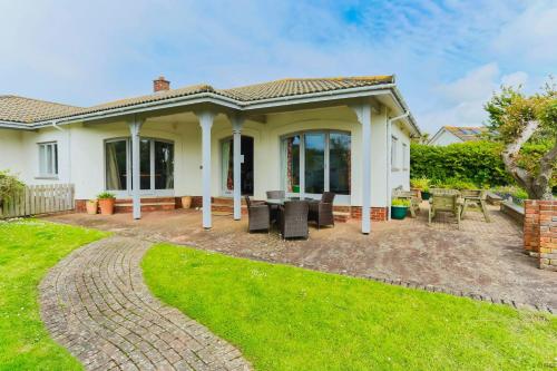 CROYDE LINDENS 4 Bedrooms