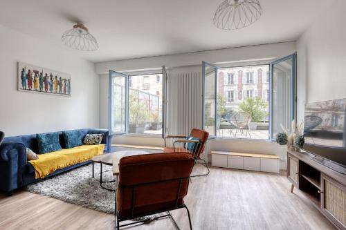 Branded New 4 Bdrs Flat - Huge Terrace - Prime Loc, Parigi